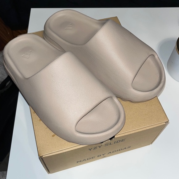 Yeezy Shoes - Yeezy Slides